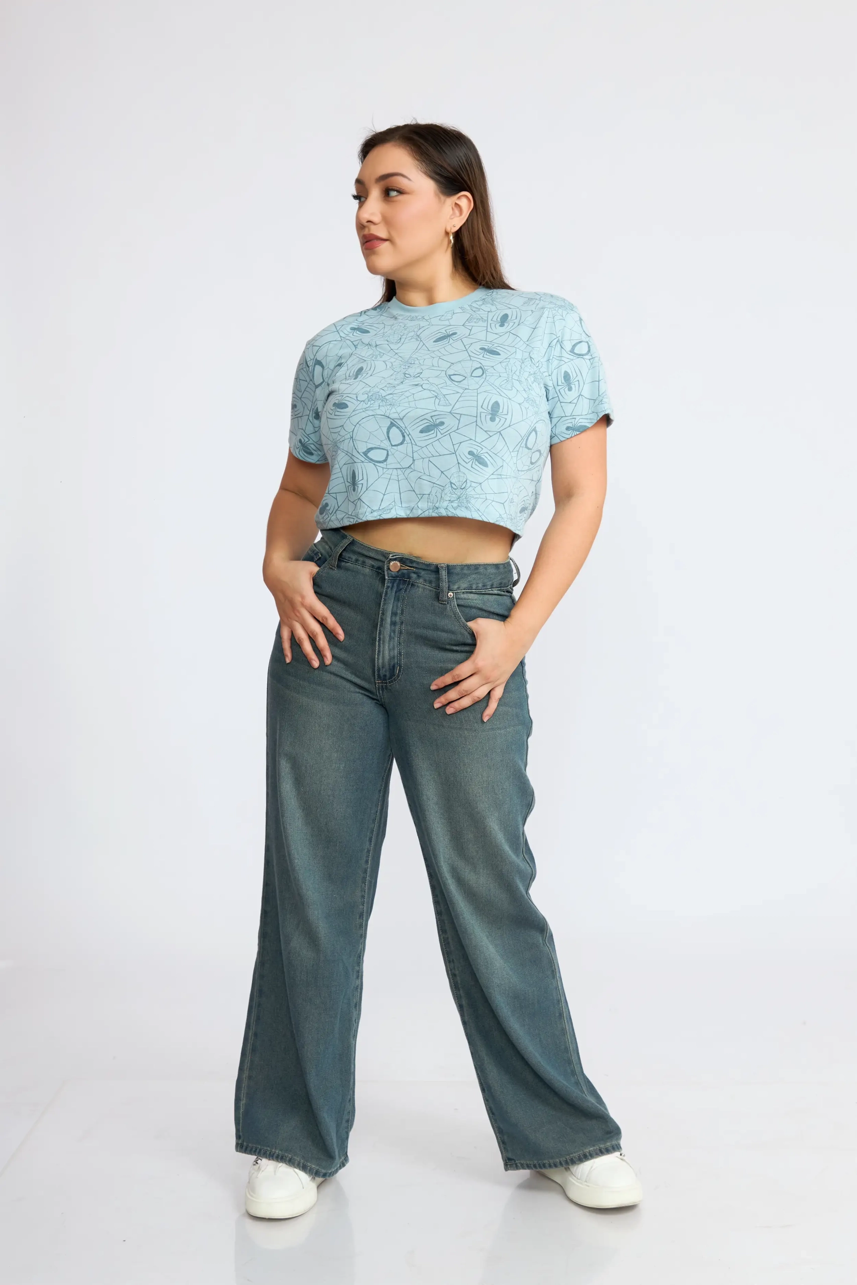 Marvel: T-shirt / polo en color Celeste  - Sofisticación sin límites