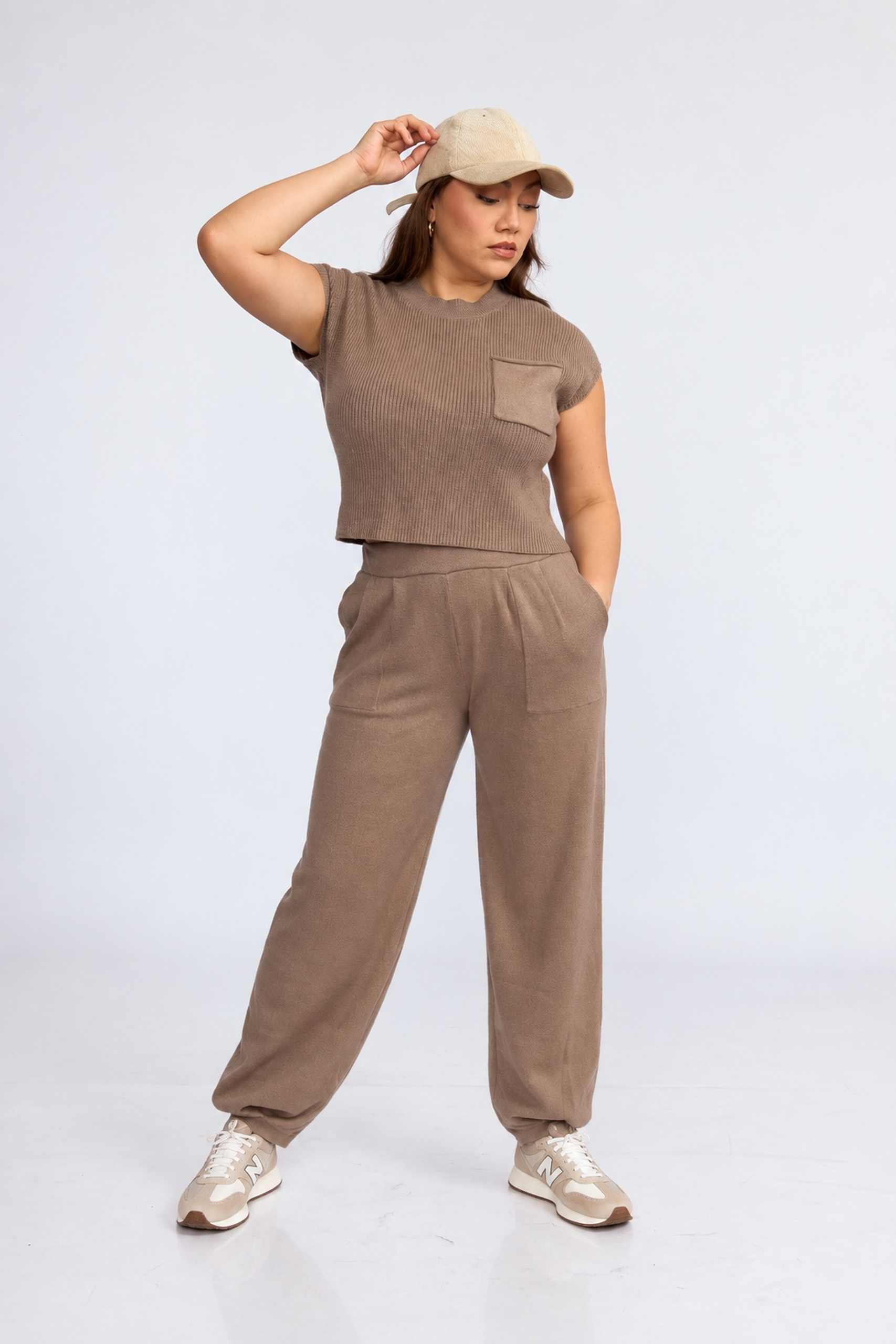 Moda_Journey_mano_arriba_web_1707x2560_under100kb