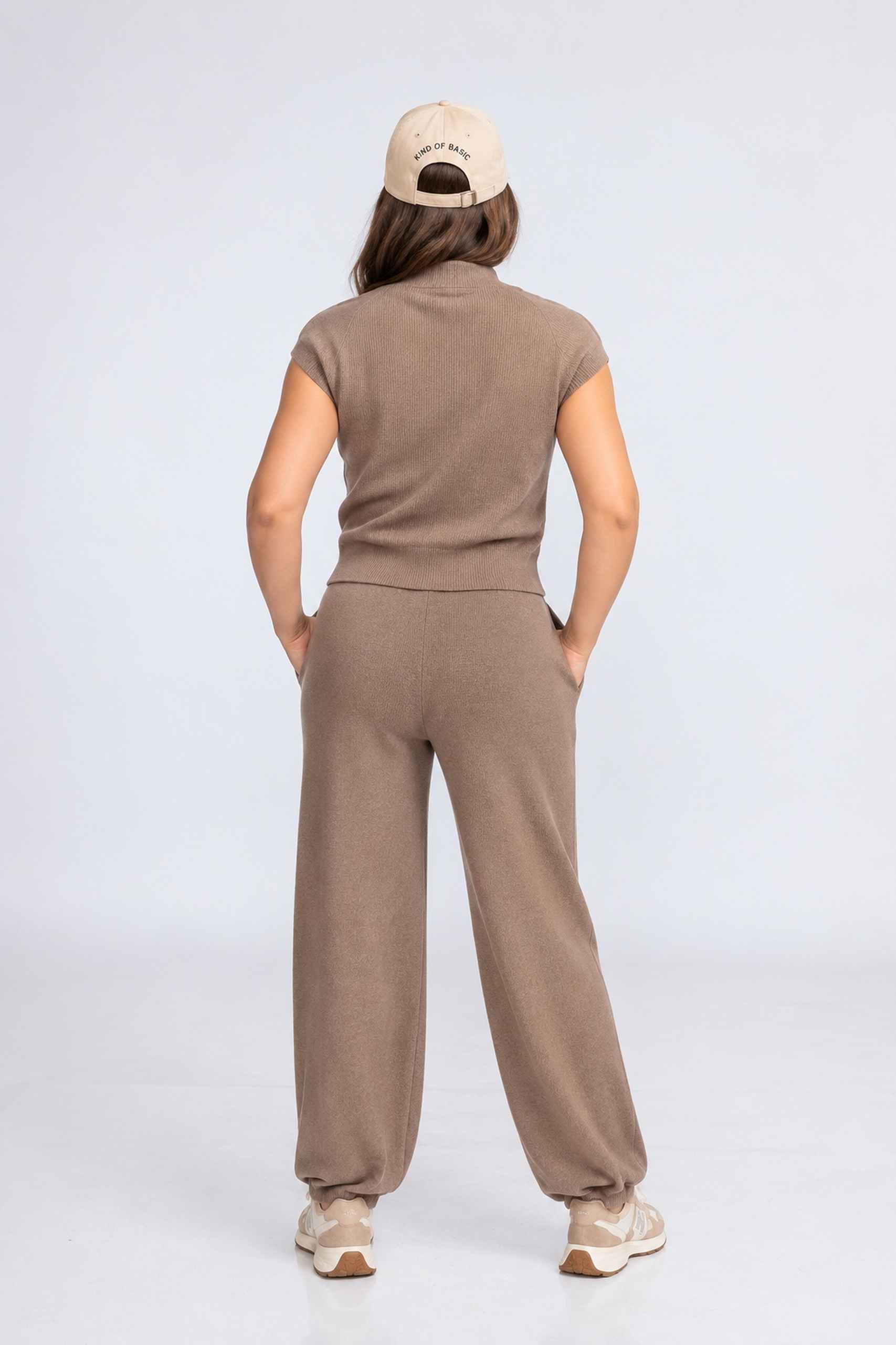 Moda_Journey_talla_S_beige_marron_web_1707x2560