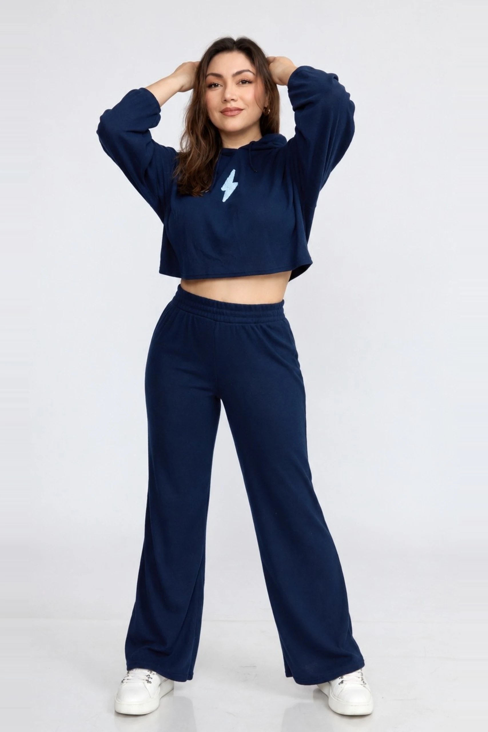 talla_small_fullspace_1707x2560
