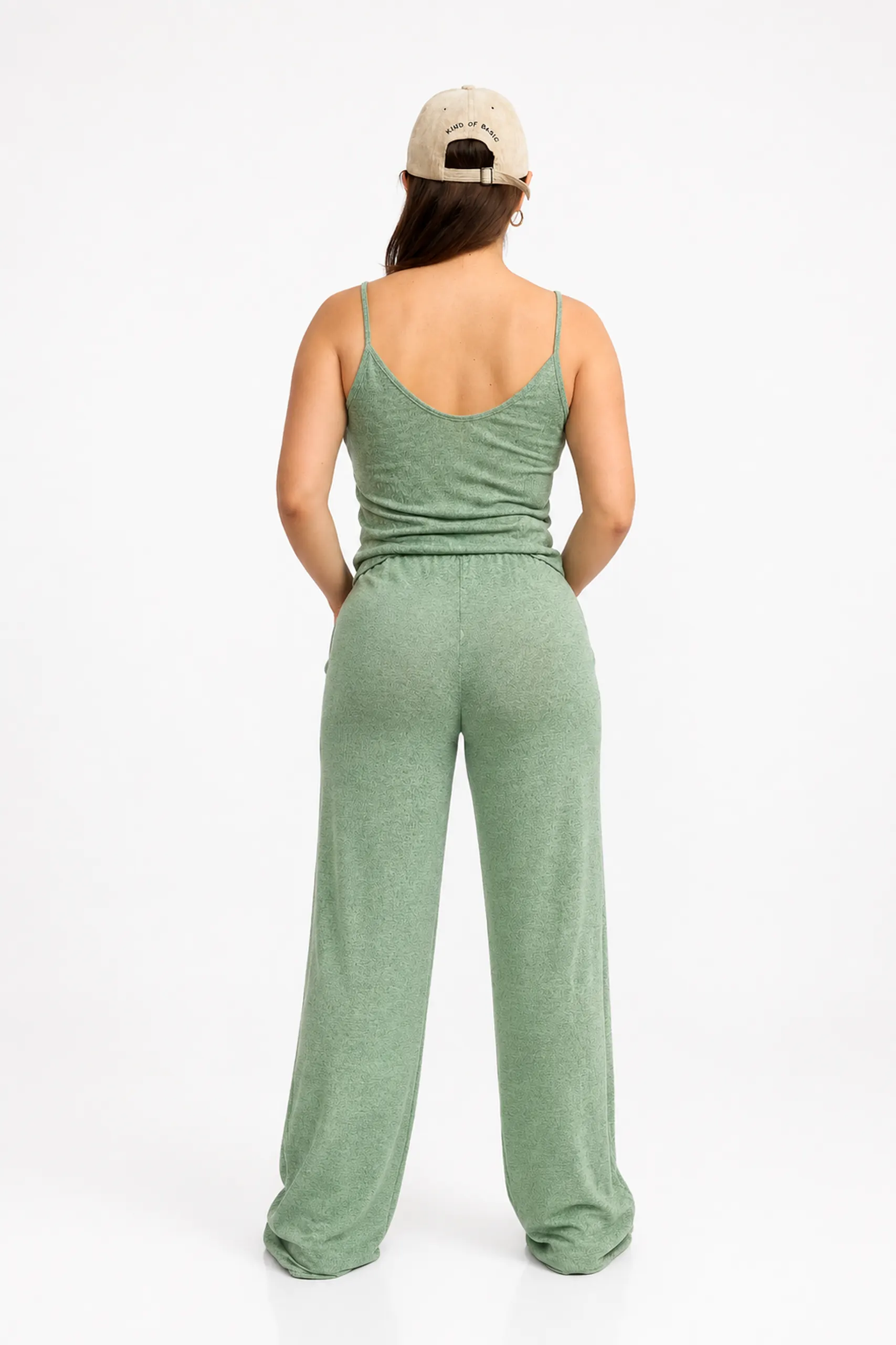 moda_journey_green_back_1707x2560_under100KB