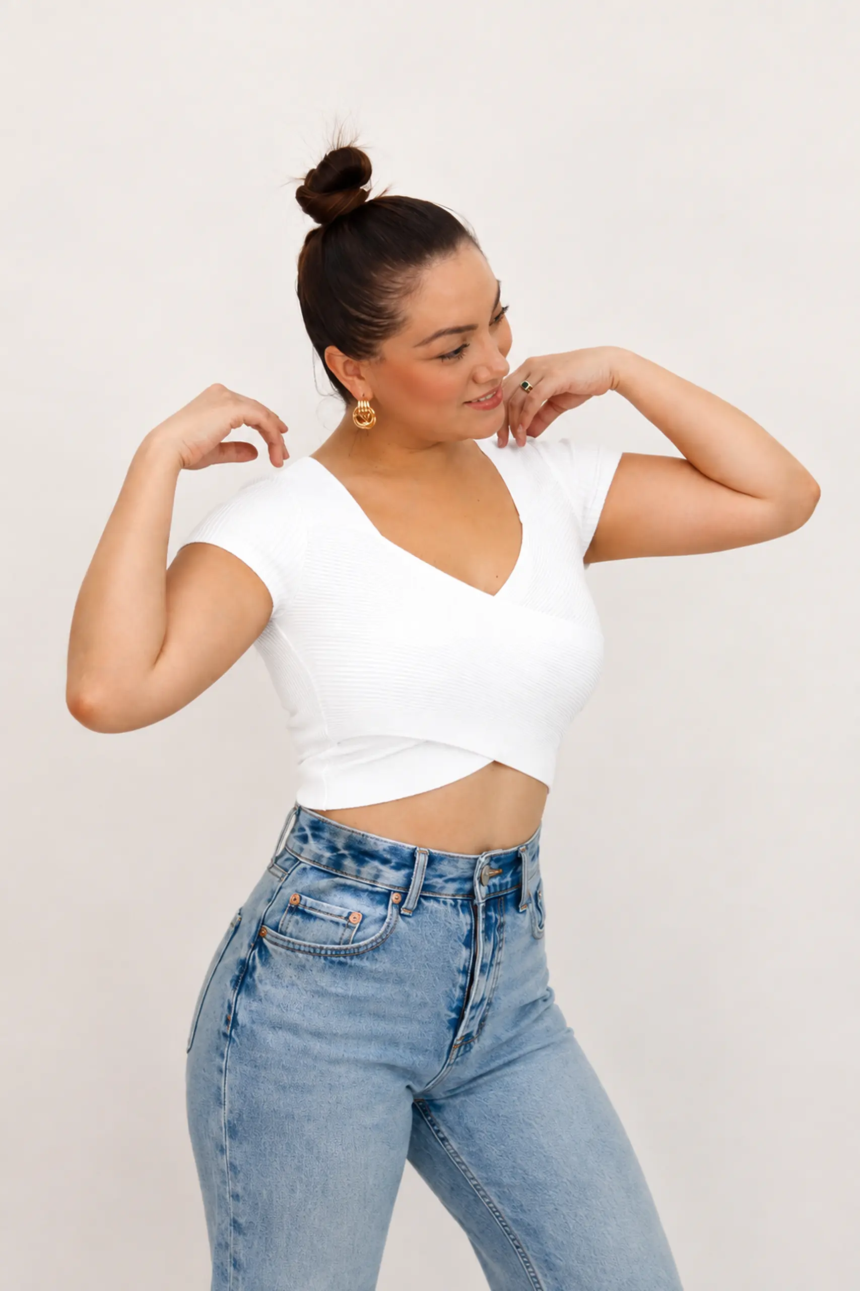 moda_journey_white_top_02_1707x2560